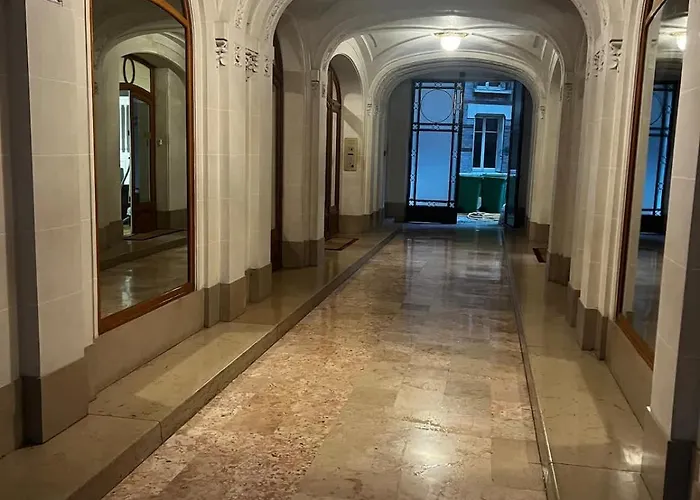 Sous Les Toits De Trocadero Апартаменты